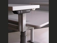 Ergonomischer Arbeitstisch für Buchscanner